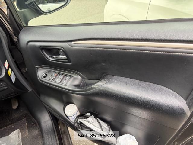Toyota ESQUIRE 2017-06 8099042-13