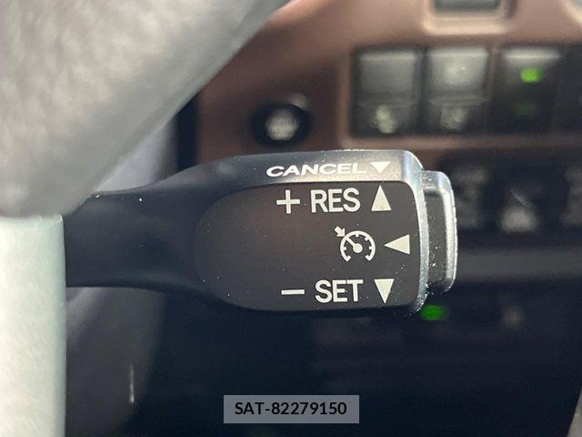 Toyota ESQUIRE 2017-12 8099035-7