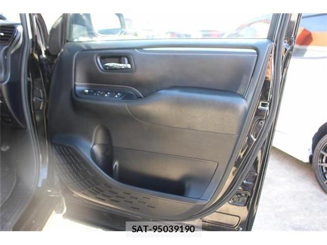 Toyota ESQUIRE 2015-11 8099039-29