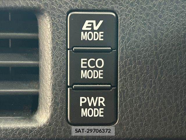 Toyota ESQUIRE 2018-06 8129951-10