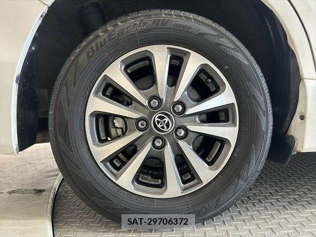 Toyota ESQUIRE 2018-06 8129951-18