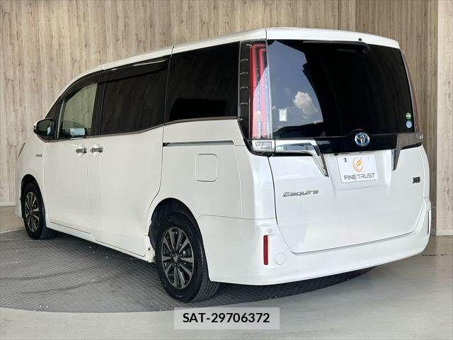Toyota ESQUIRE 2018-06 8129951-24