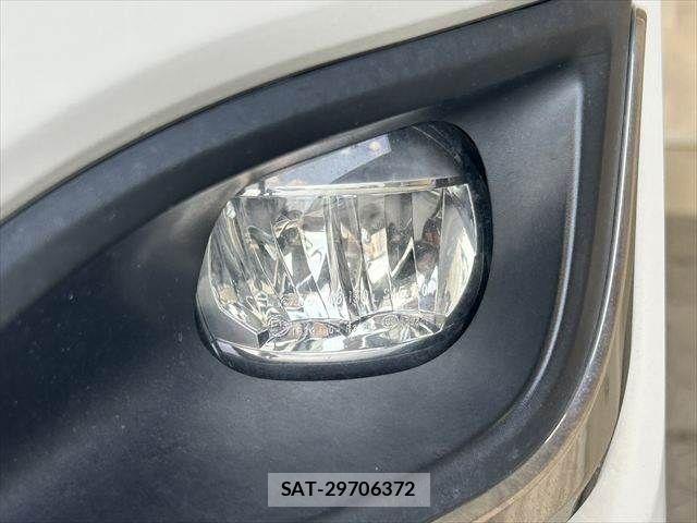 Toyota ESQUIRE 2018-06 8129951-28