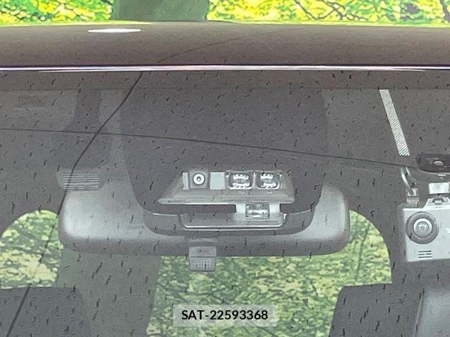Toyota ESQUIRE 2019-02 8145763-6