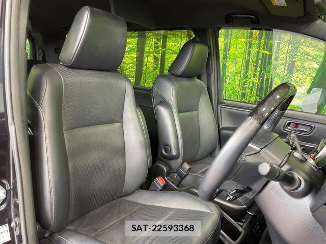 Toyota ESQUIRE 2019-02 8145763-7