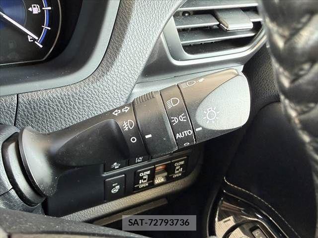Toyota ESQUIRE 2020-03 8145767-24