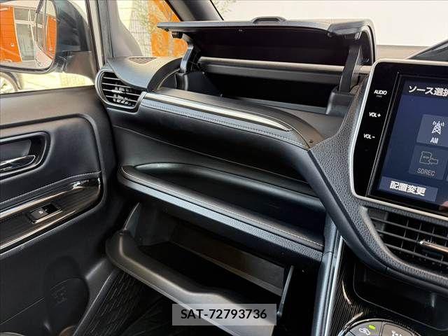 Toyota ESQUIRE 2020-03 8145767-27