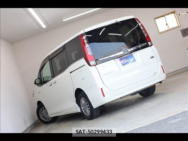Toyota ESQUIRE 2015-08 8158386-10