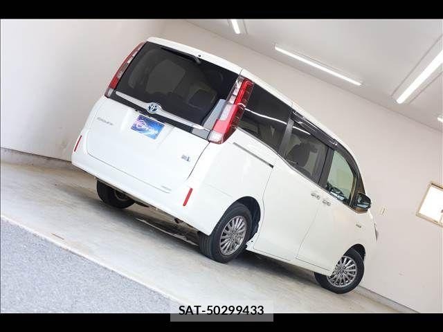 Toyota ESQUIRE 2015-08 8158386-11
