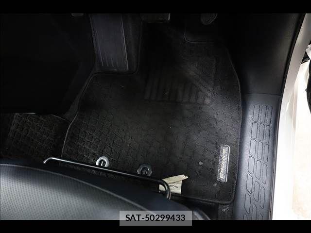 Toyota ESQUIRE 2015-08 8158386-15