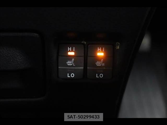 Toyota ESQUIRE 2015-08 8158386-7