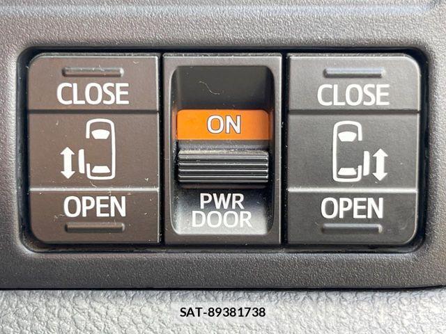 Toyota ESQUIRE 2016-12 8207434-5