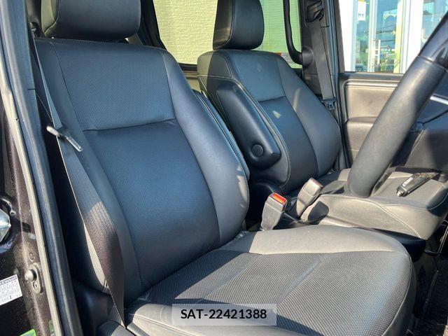 Toyota ESQUIRE 2019-08 8207429-9