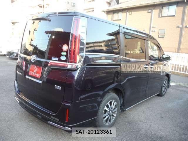 Toyota ESQUIRE 2017-09 8207431-10