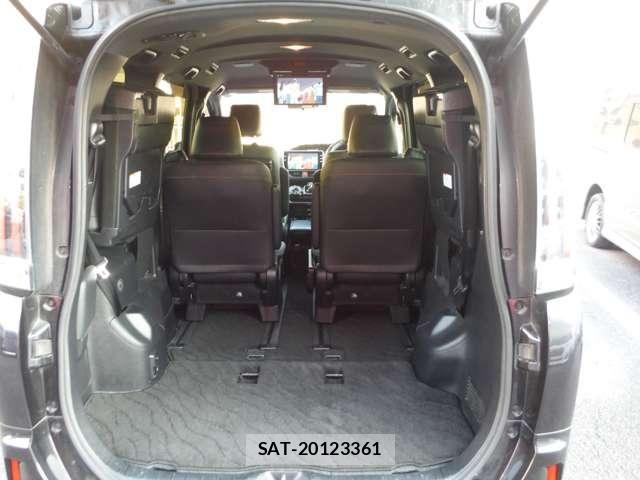 Toyota ESQUIRE 2017-09 8207431-15