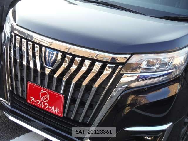 Toyota ESQUIRE 2017-09 8207431-4