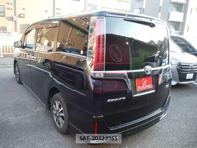 Toyota ESQUIRE 2017-09 8207431-7