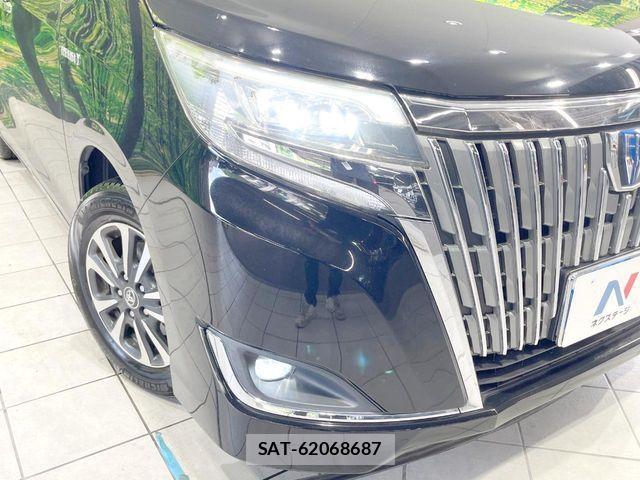 Toyota ESQUIRE 2017-07 8207430-12