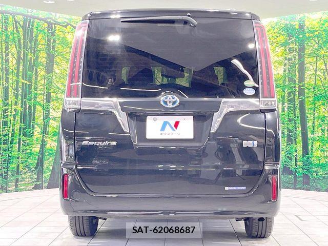 Toyota ESQUIRE 2017-07 8207430-15