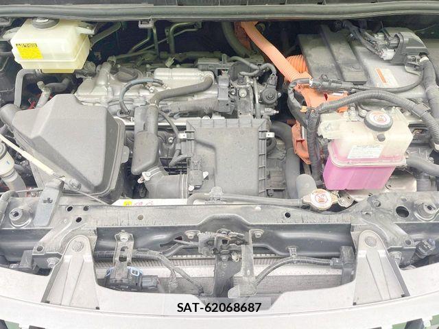 Toyota ESQUIRE 2017-07 8207430-17