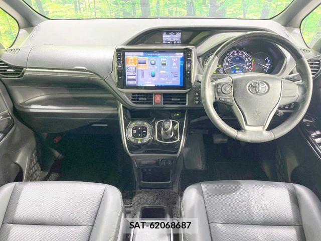 Toyota ESQUIRE 2017-07 8207430-1