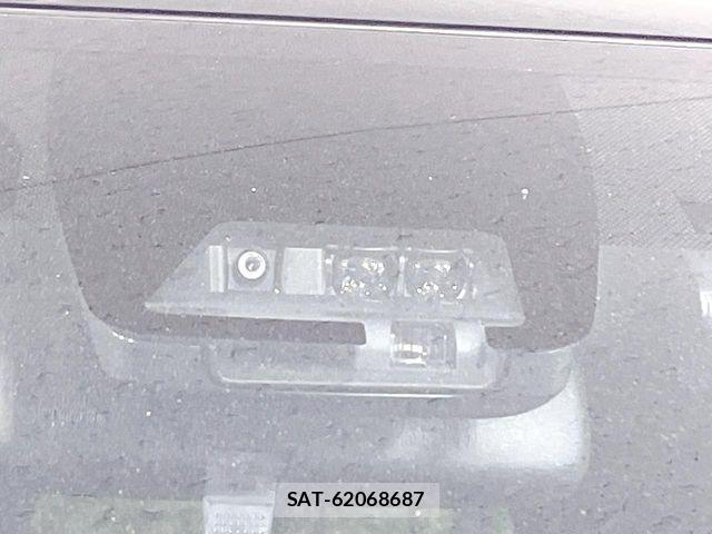 Toyota ESQUIRE 2017-07 8207430-6