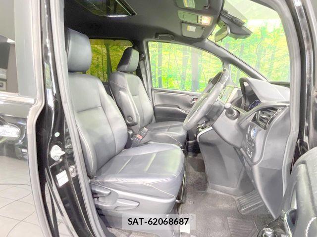 Toyota ESQUIRE 2017-07 8207430-7