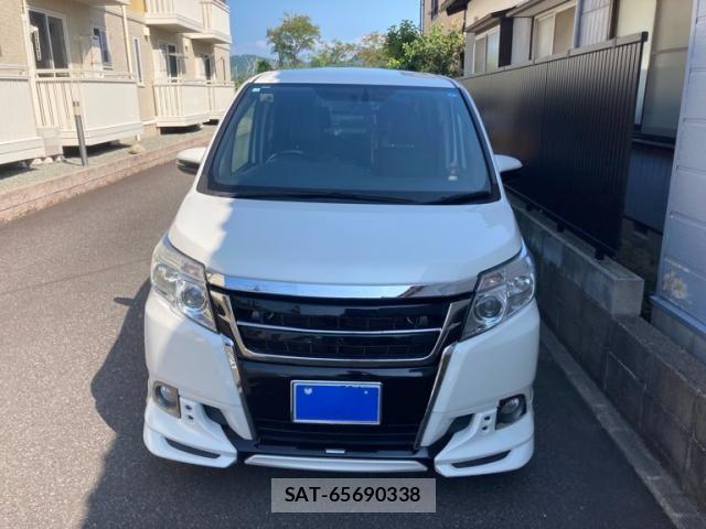 Toyota ESQUIRE 2015-03 8207436-0