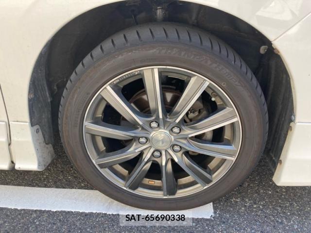 Toyota ESQUIRE 2015-03 8207436-9