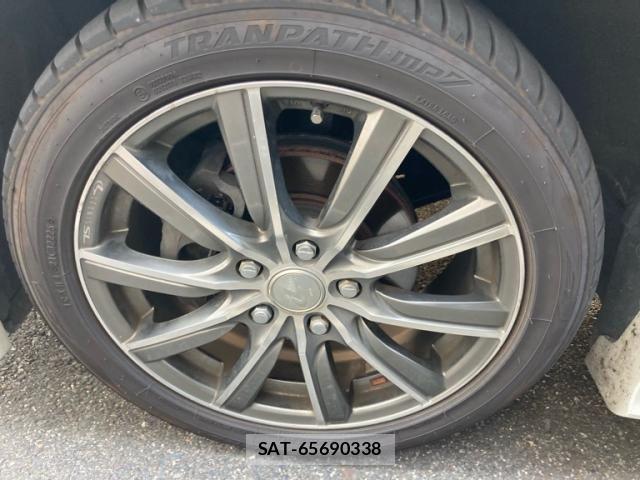 Toyota ESQUIRE 2015-03 8207436-12