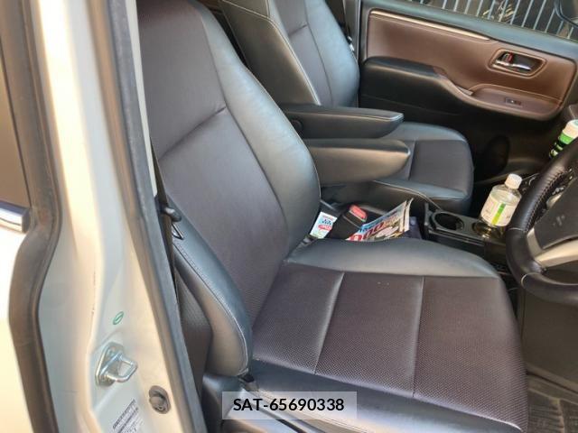 Toyota ESQUIRE 2015-03 8207436-15