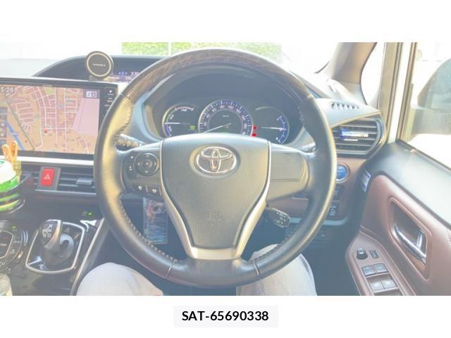 Toyota ESQUIRE 2015-03 8207436-18