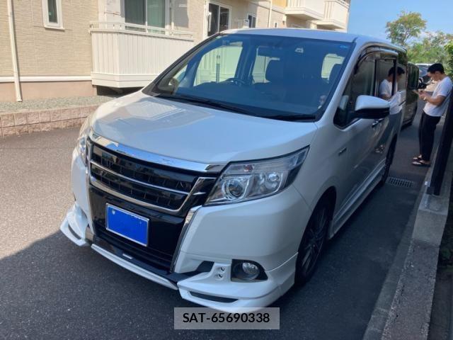 Toyota ESQUIRE 2015-03 8207436-1