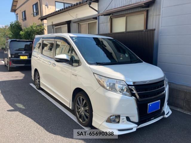 Toyota ESQUIRE 2015-03 8207436-2