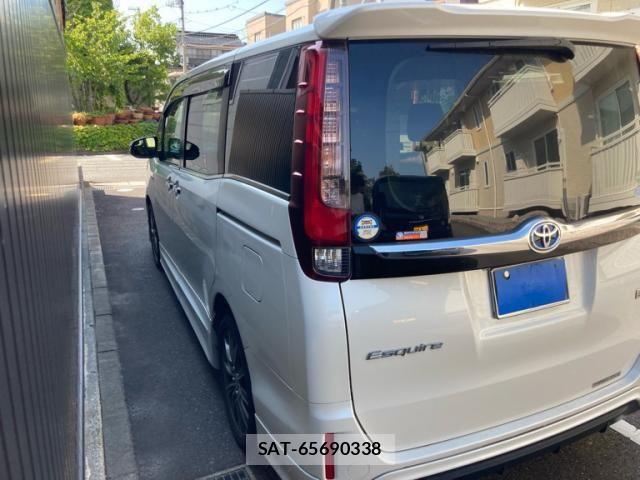 Toyota ESQUIRE 2015-03 8207436-4