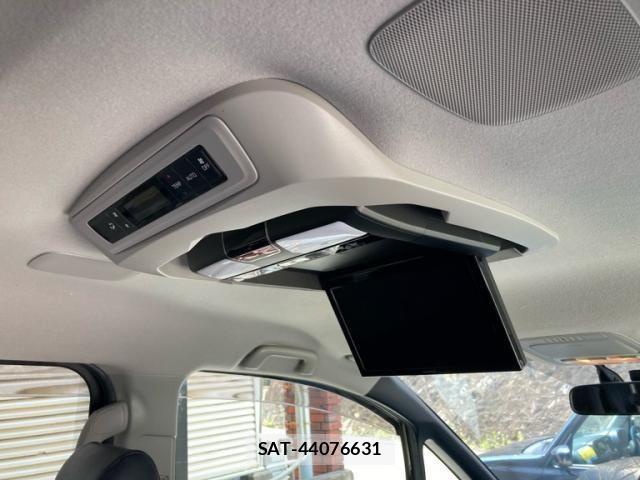 Toyota ESQUIRE 2015-06 8229854-11