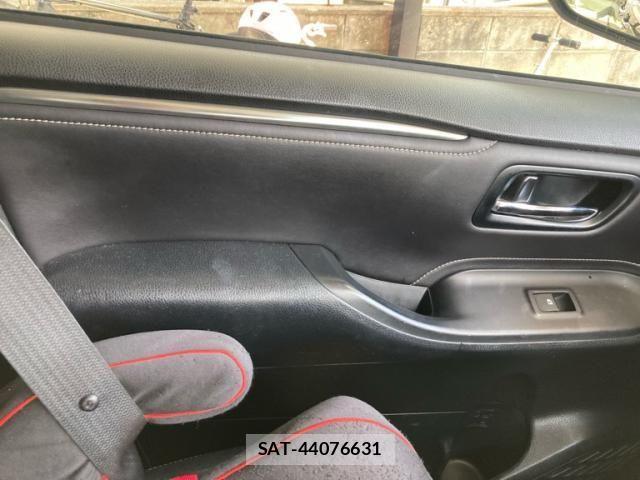 Toyota ESQUIRE 2015-06 8229854-20