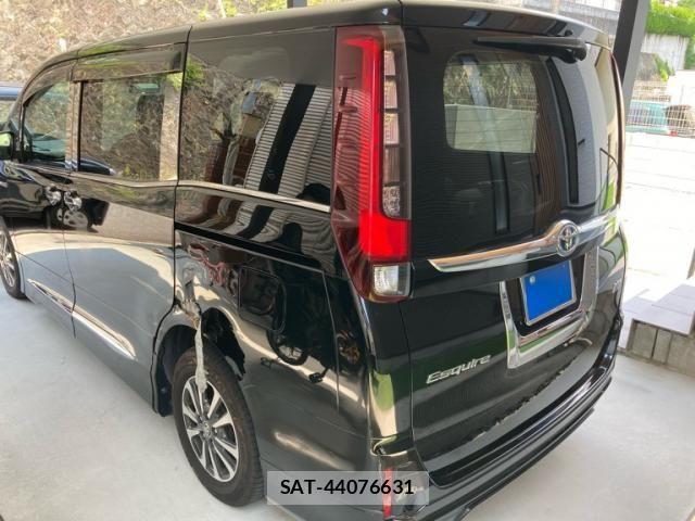Toyota ESQUIRE 2015-06 8229854-3