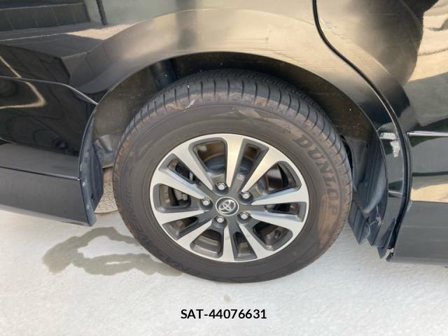 Toyota ESQUIRE 2015-06 8229854-5