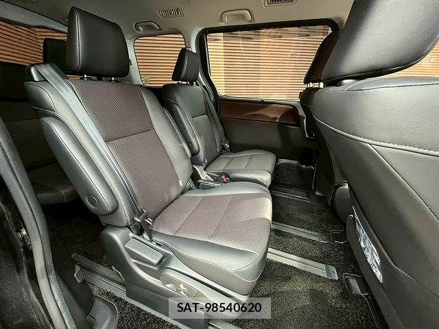 Toyota ESQUIRE 2015-09 8245157-11
