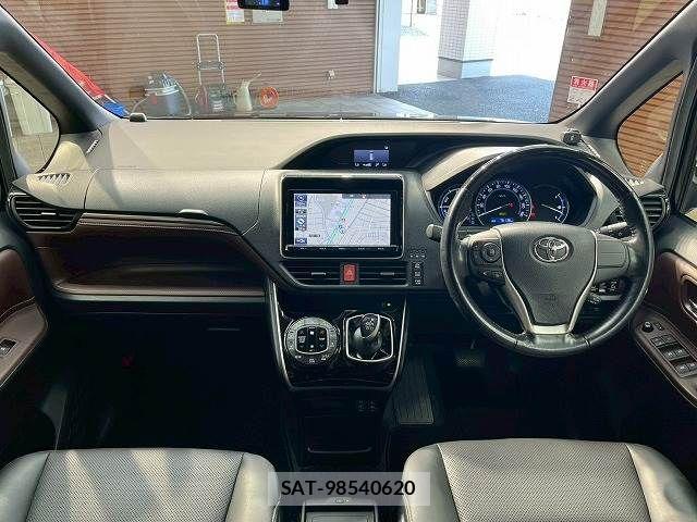 Toyota ESQUIRE 2015-09 8245157-2