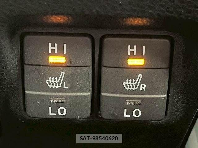 Toyota ESQUIRE 2015-09 8245157-7