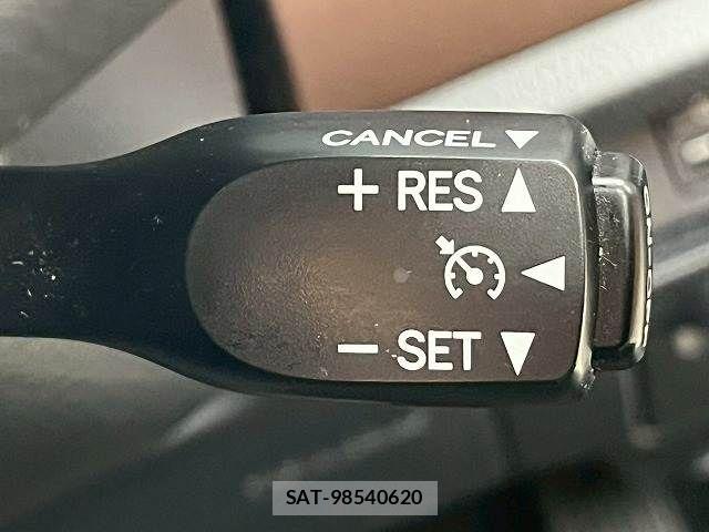 Toyota ESQUIRE 2015-09 8245157-8