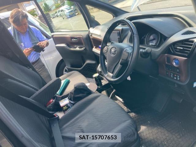 Toyota ESQUIRE 2020-02 8245155-16