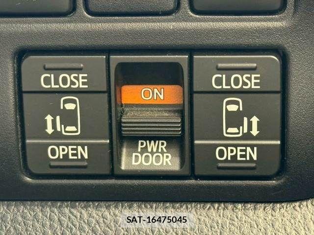 Toyota ESQUIRE 2019-11 8245154-5