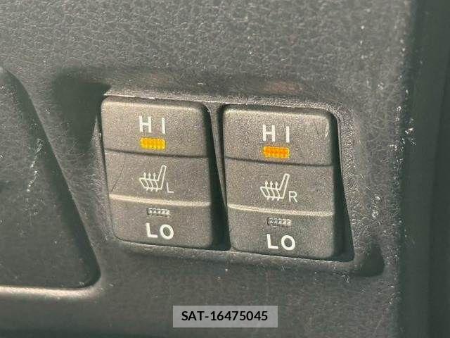 Toyota ESQUIRE 2019-11 8245154-8
