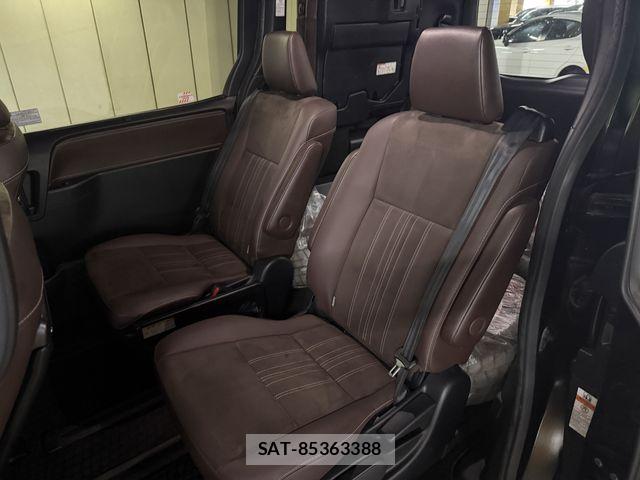 Toyota ESQUIRE 2018-05 8314343-12