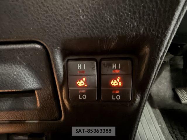 Toyota ESQUIRE 2018-05 8314343-18