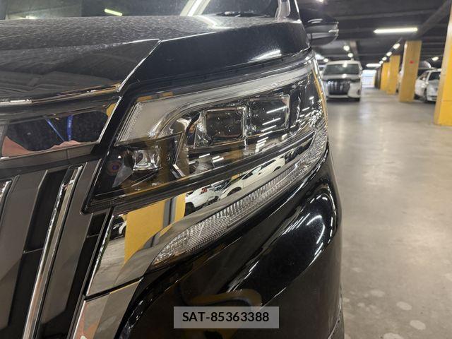 Toyota ESQUIRE 2018-05 8314343-26