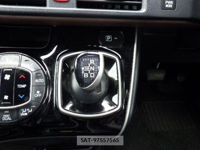 Toyota ESQUIRE 2019-07 8314342-9